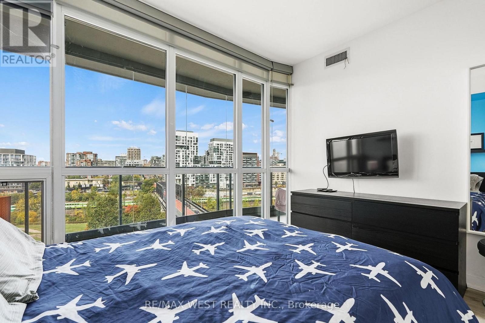1002 - 169 Fort York Boulevard, Toronto, Ontario M5V 0C8 - Photo 10 - C13886480