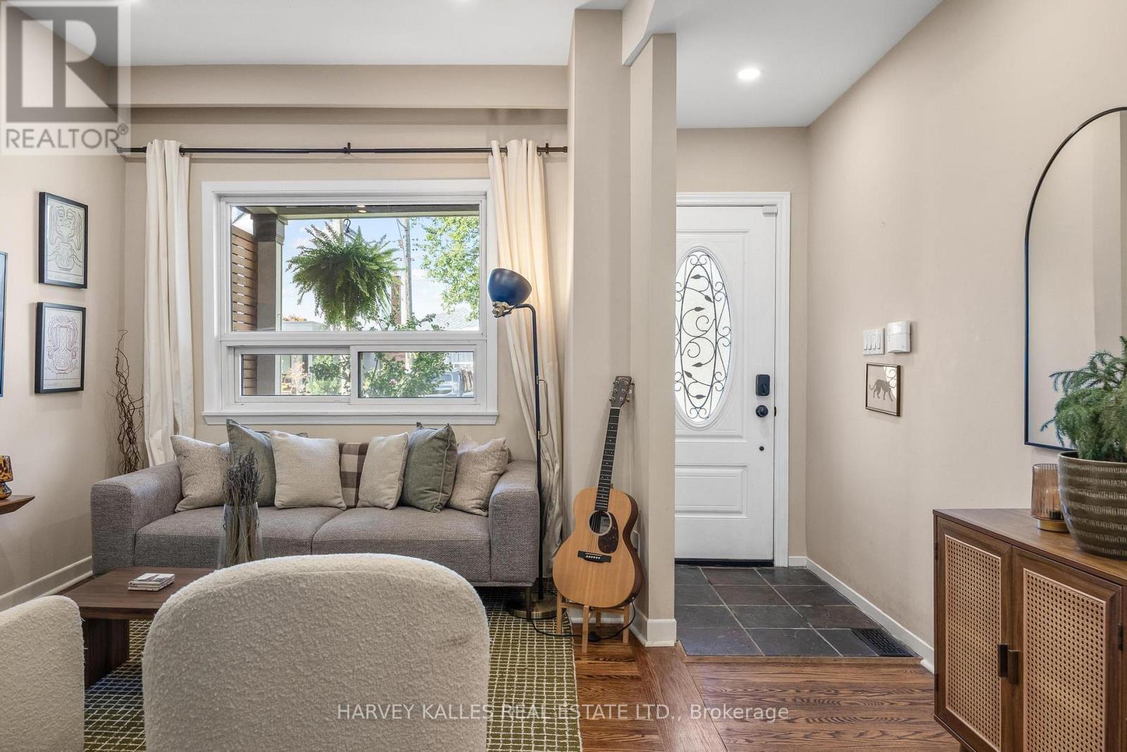 495 Roxton Road, Toronto, Ontario M6G 3R5 - Photo 6 - C13886498
