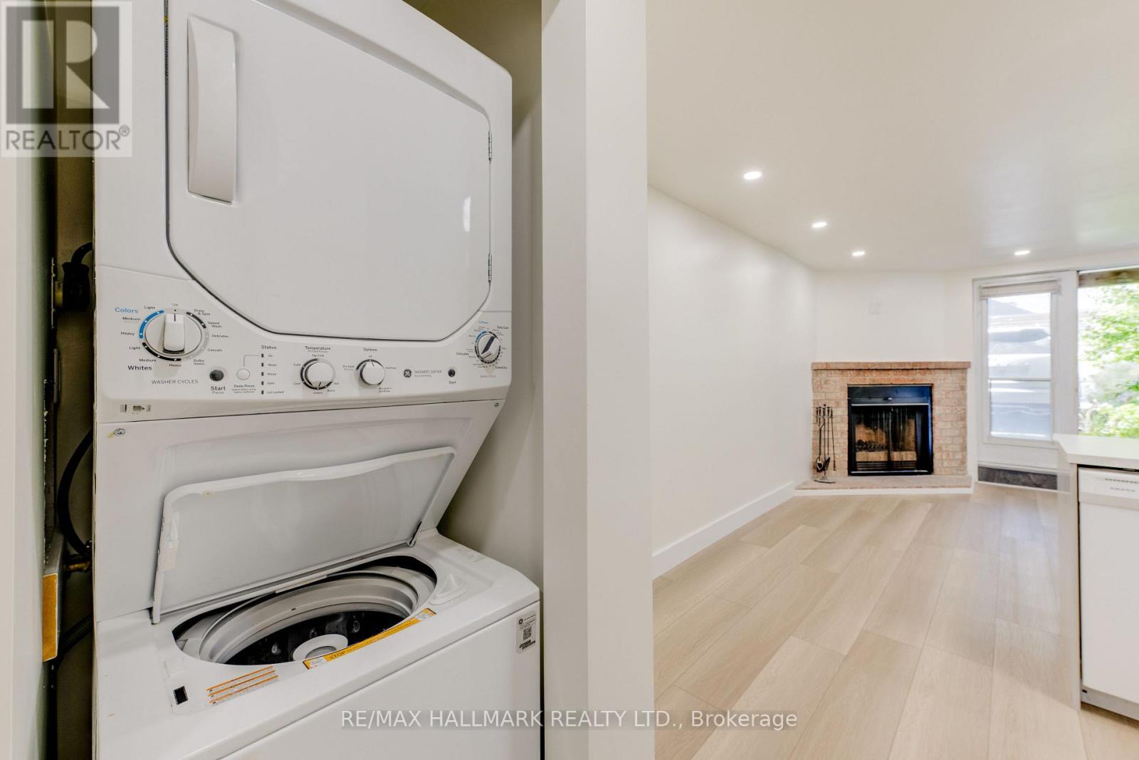 Lower Unit - 8 Empire Avenue, Toronto, Ontario M4M 2L4 - Photo 12 - E13886520