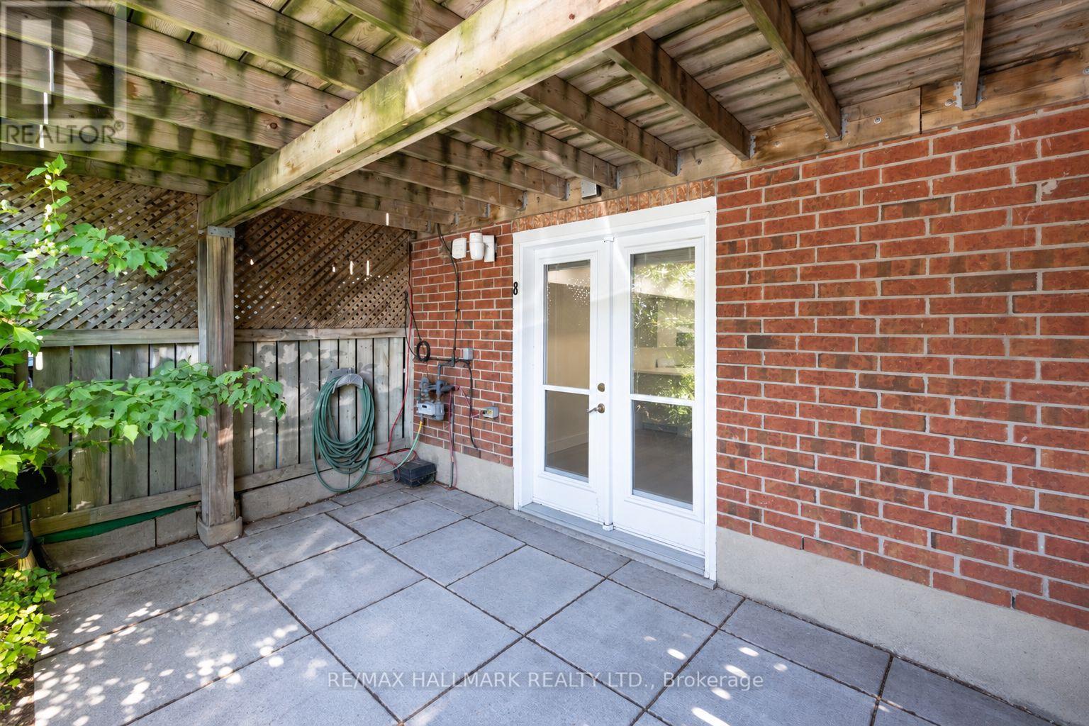 Lower Unit - 8 Empire Avenue, Toronto, Ontario M4M 2L4 - Photo 13 - E13886520