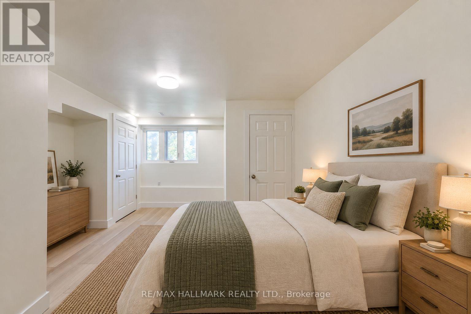 Lower Unit - 8 Empire Avenue, Toronto, Ontario M4M 2L4 - Photo 8 - E13886520