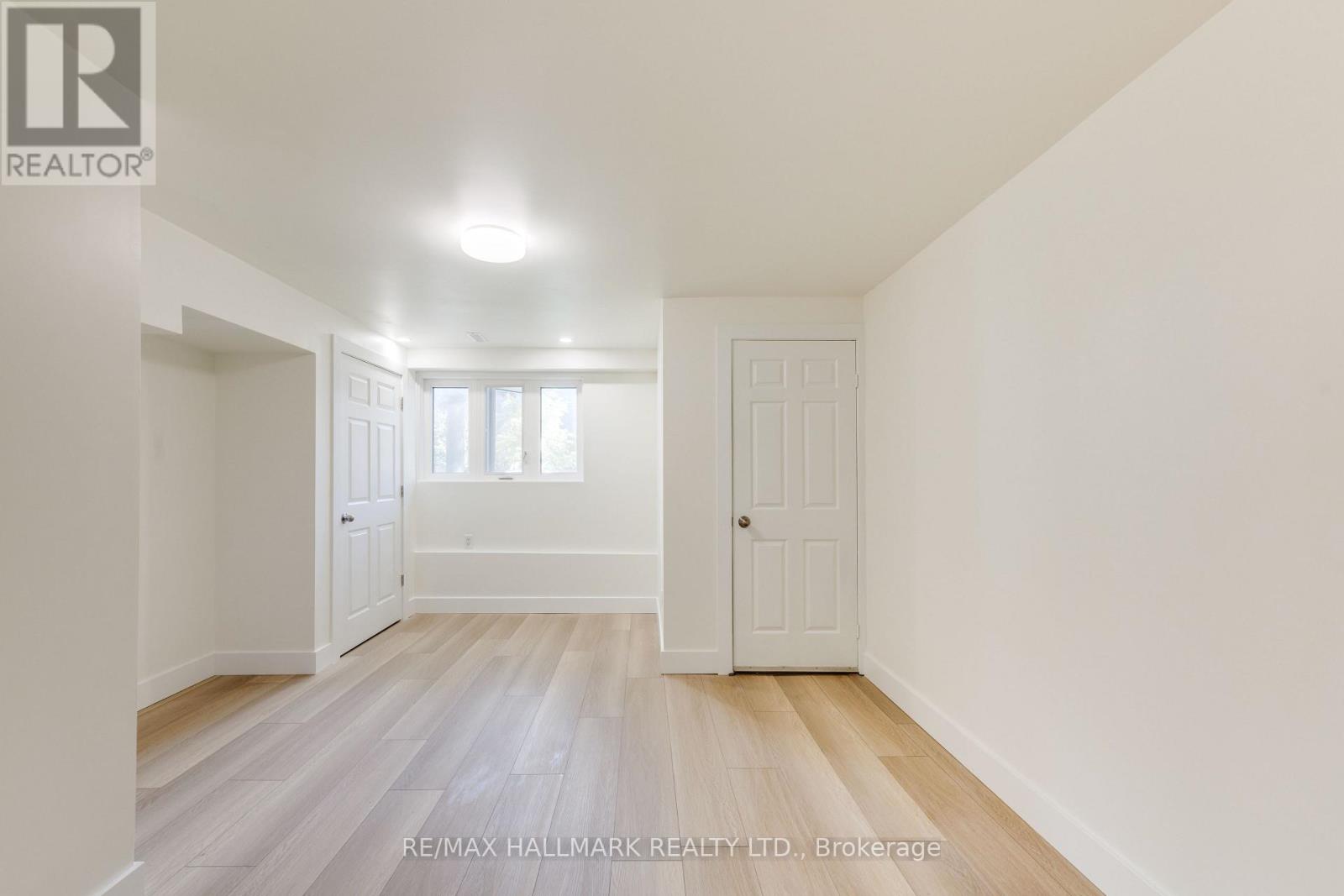 Lower Unit - 8 Empire Avenue, Toronto, Ontario M4M 2L4 - Photo 9 - E13886520
