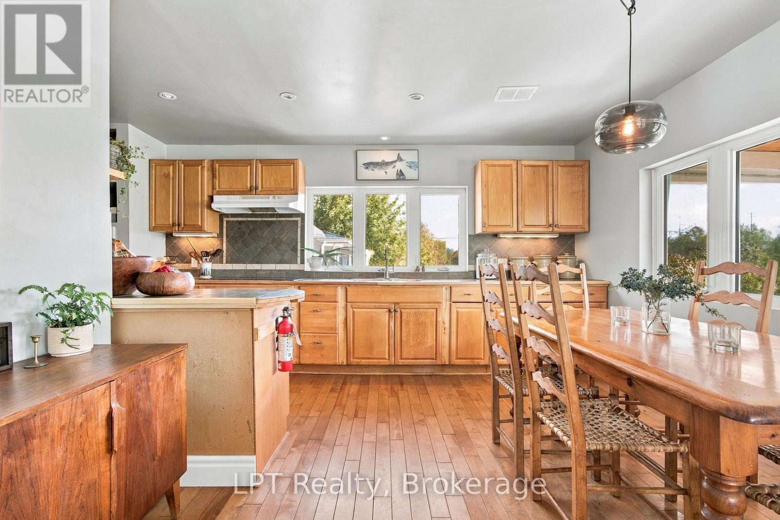 3857 County 8 Road, Prince Edward County, Ontario  K0K 2T0 - Photo 12 - X13886540