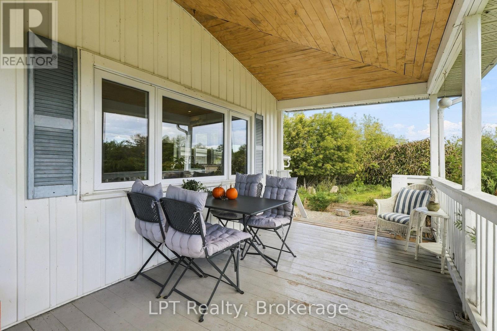 3857 COUNTY 8 ROAD Prince Edward County (North Marysburg Ward) Ontario Canada K0K2T0 5