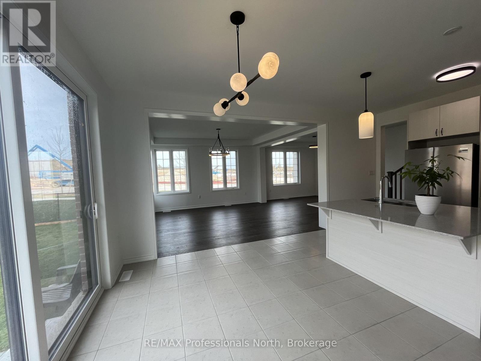 62 Lower Street, Barrie, Ontario  L9J 0B7 - Photo 10 - S13886488