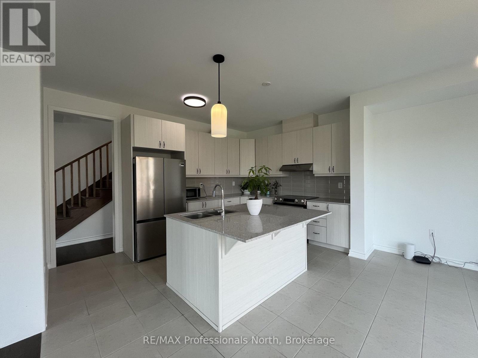 62 Lower Street, Barrie, Ontario  L9J 0B7 - Photo 6 - S13886488