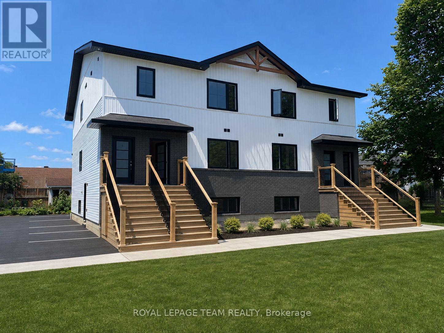 1 - 730 Cecelia Street, Pembroke, Ontario  K8A 8H5 - Photo 2 - X13886410