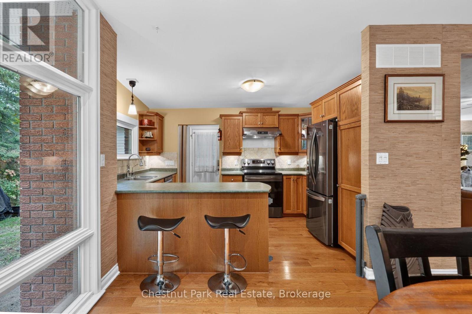 240 Knister Road, Gravenhurst, Ontario  P1P 1R4 - Photo 11 - X13886528
