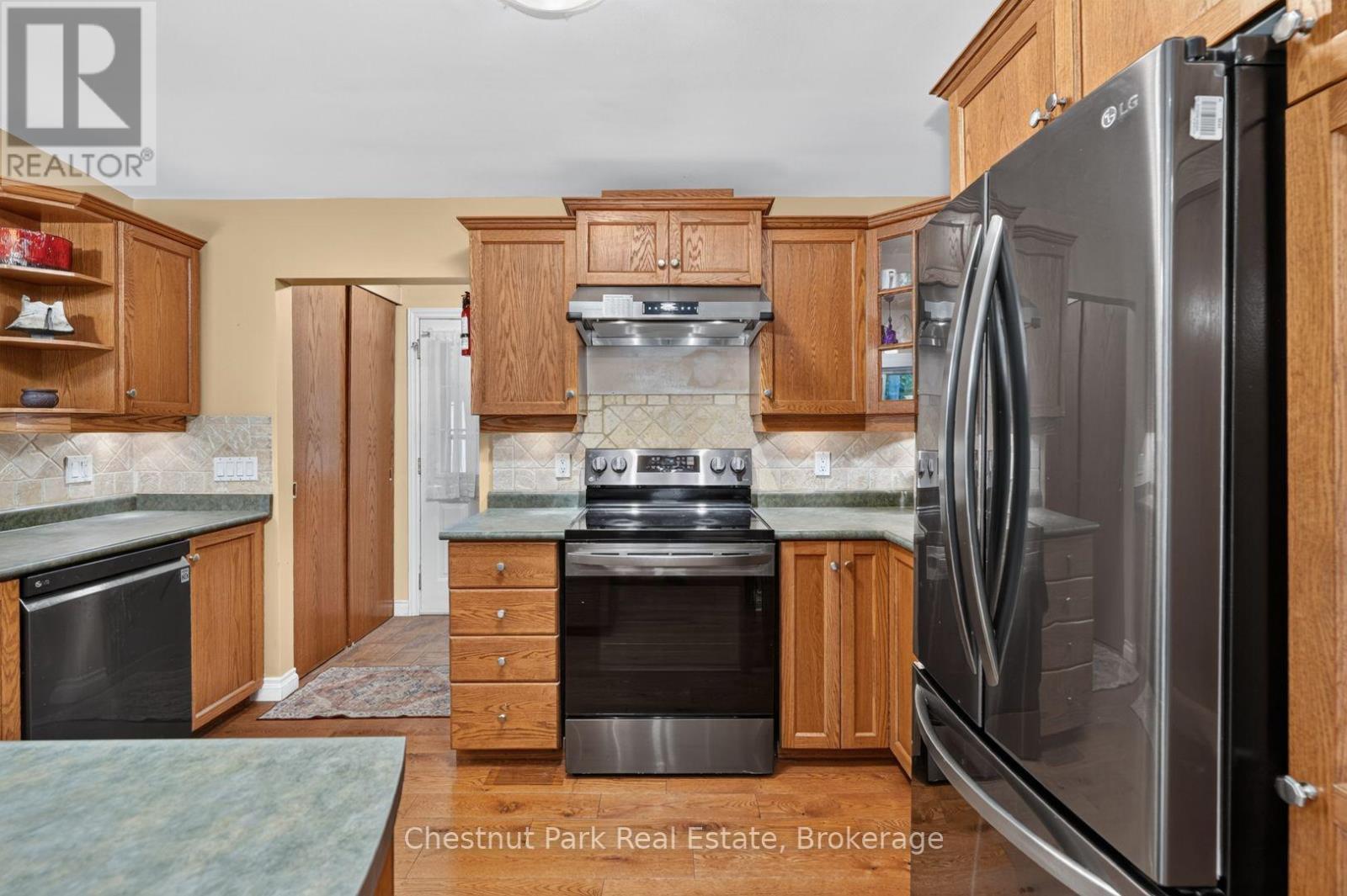 240 Knister Road, Gravenhurst, Ontario  P1P 1R4 - Photo 12 - X13886528