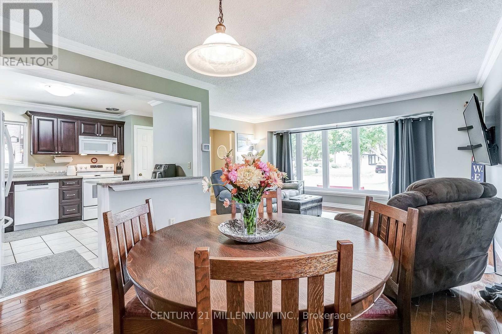 72 Glebe Crescent, Brampton, Ontario  L6S 1G1 - Photo 12 - W13886484