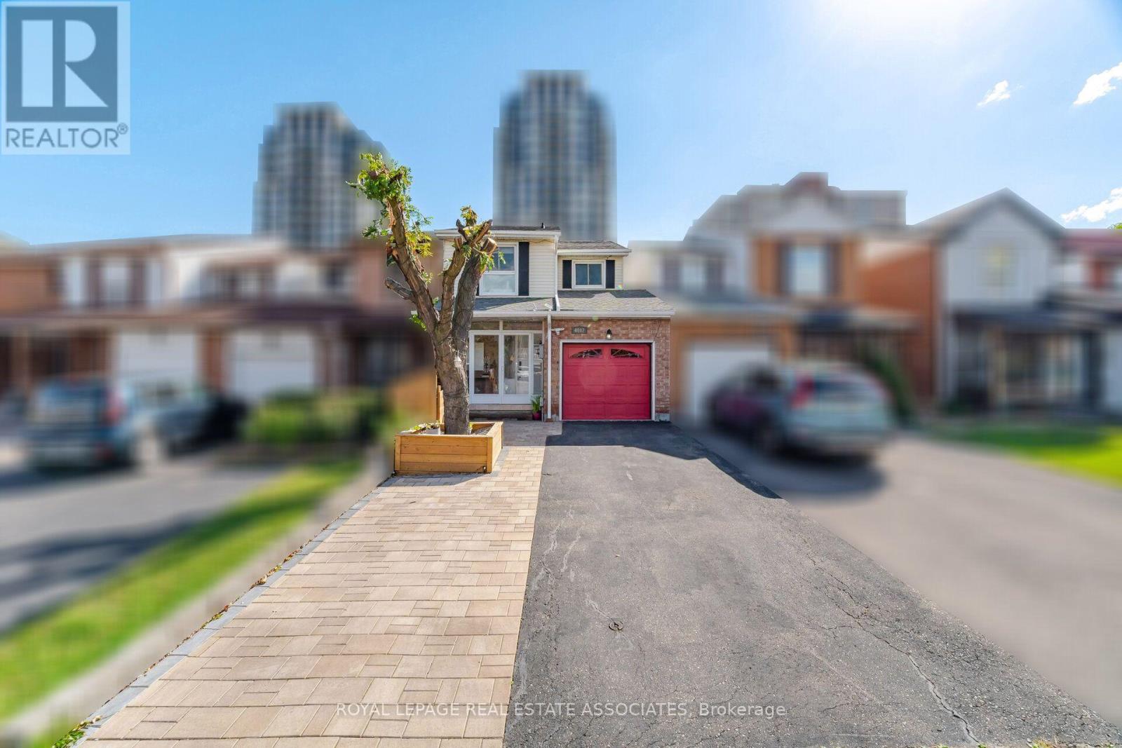 4002 Bishopstoke Lane, Mississauga, Ontario  L4Z 1J2 - Photo 4 - W13886486