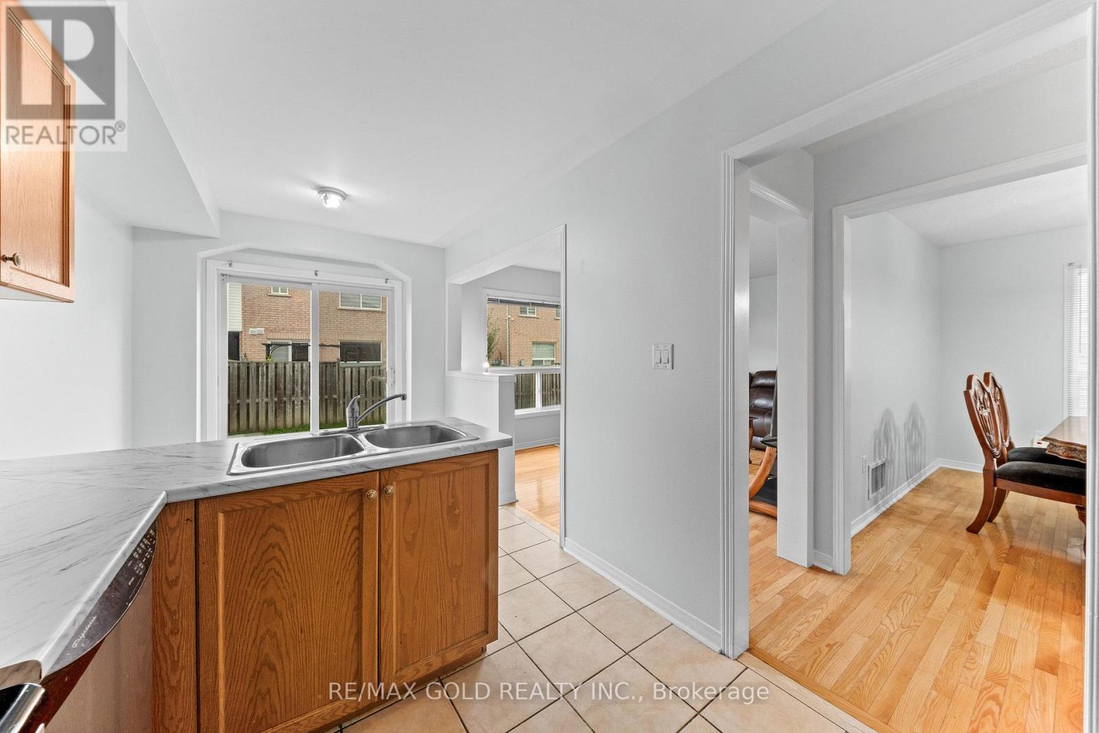 7 Frostbite Lane, Brampton, Ontario  L6R 3L6 - Photo 16 - W13886494