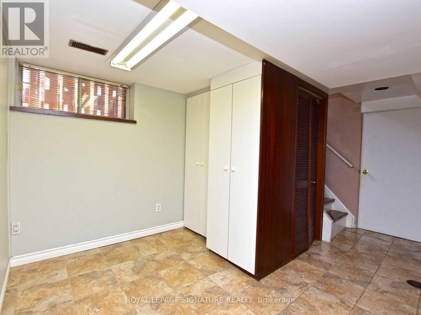 103 Richardson Avenue, Toronto, Ontario  M6M 3S2 - Photo 28 - W13886512