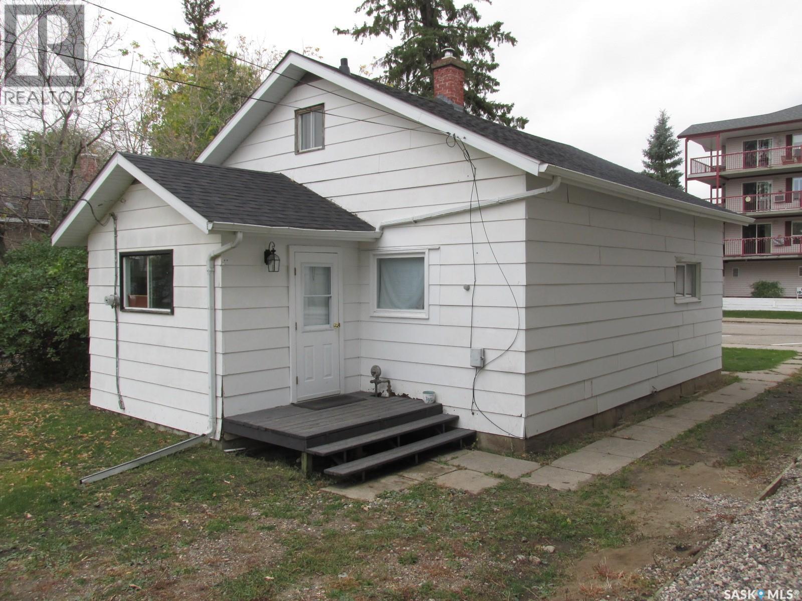 221 1st STREET E, nipawin, Saskatchewan