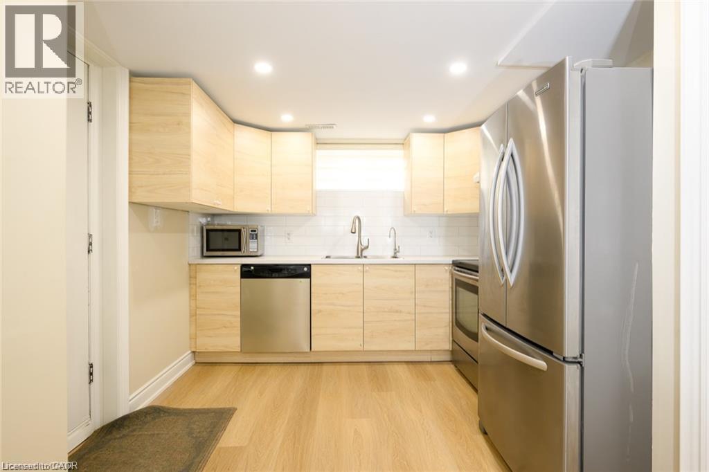 347 York Road Unit# Lower # 2, Burlington, Ontario  L7R 3X5 - Photo 2 - 40869893