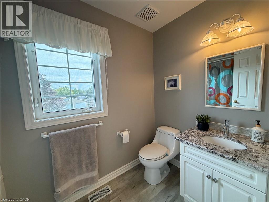 82 St. Davids Road, St. Catharines, Ontario  L2T 1P9 - Photo 24 - 40870381