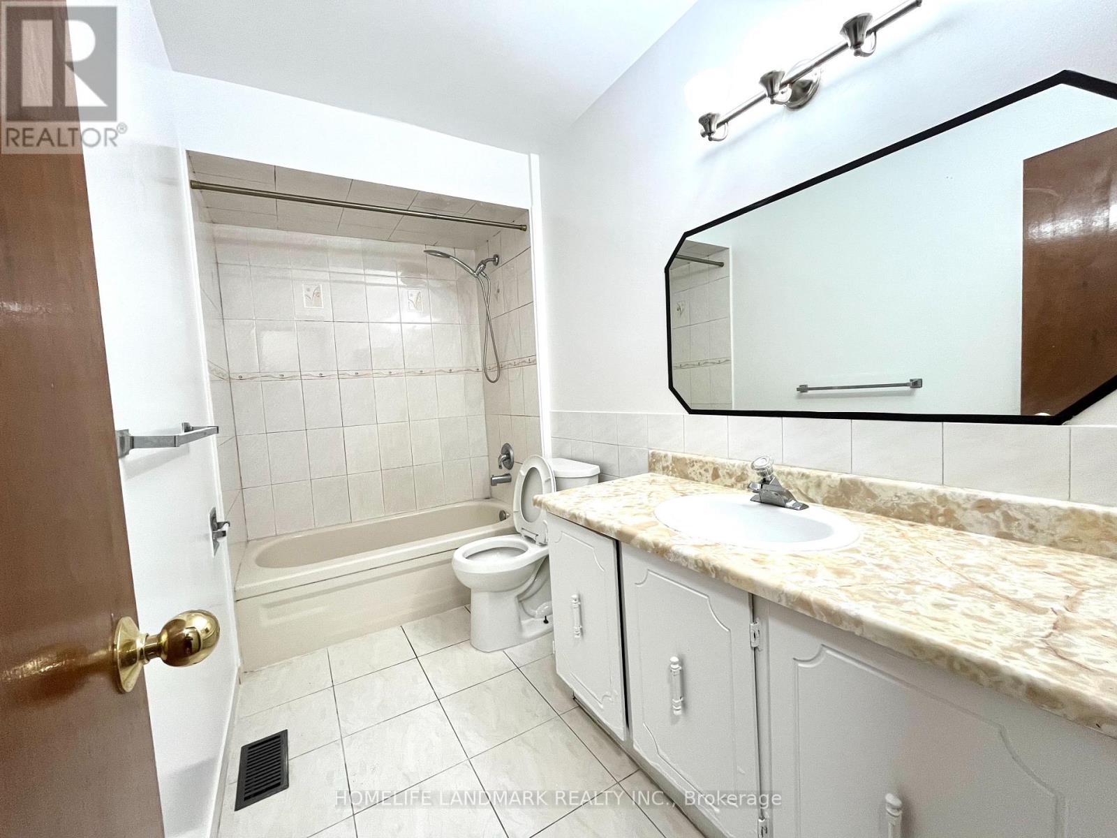 44 Lady Churchill Court, Toronto, Ontario  M1V 2J6 - Photo 9 - E13886554