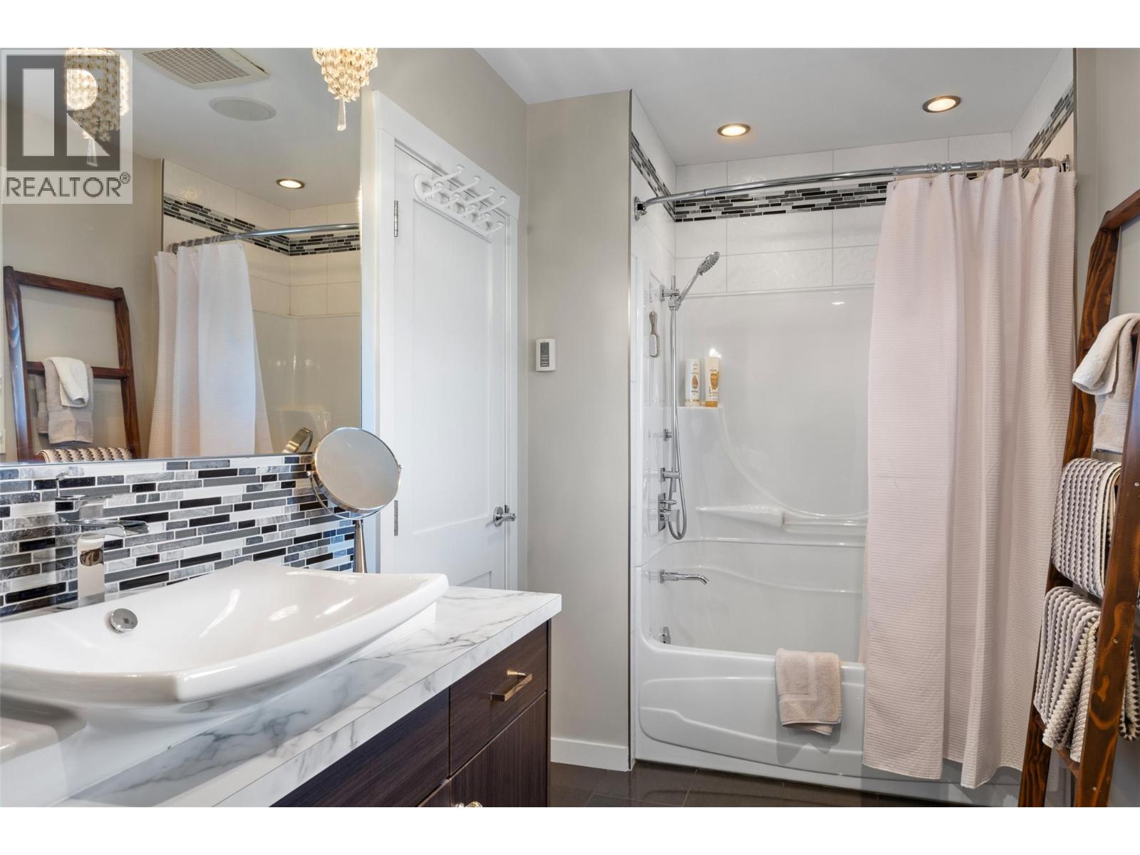 732 Ivy Avenue, Kamloops, British Columbia  V2B 3X1 - Photo 17 - 10402882