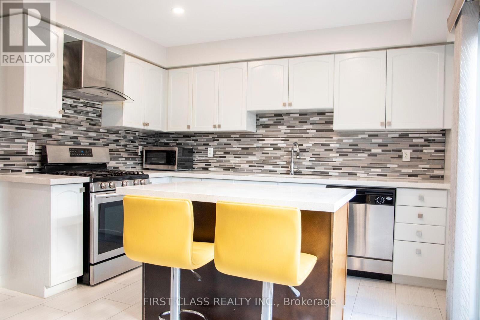 7224 DEANLEE COURT, Mississauga, Ontario