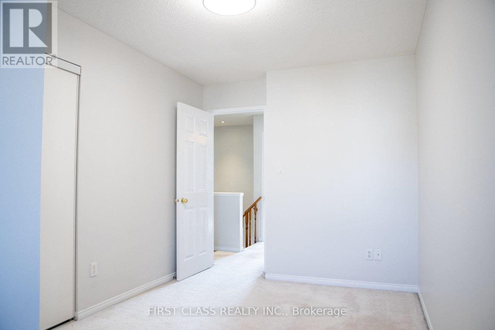 7224 Deanlee Court, Mississauga, Ontario  L5N 8R5 - Photo 12 - W13886544