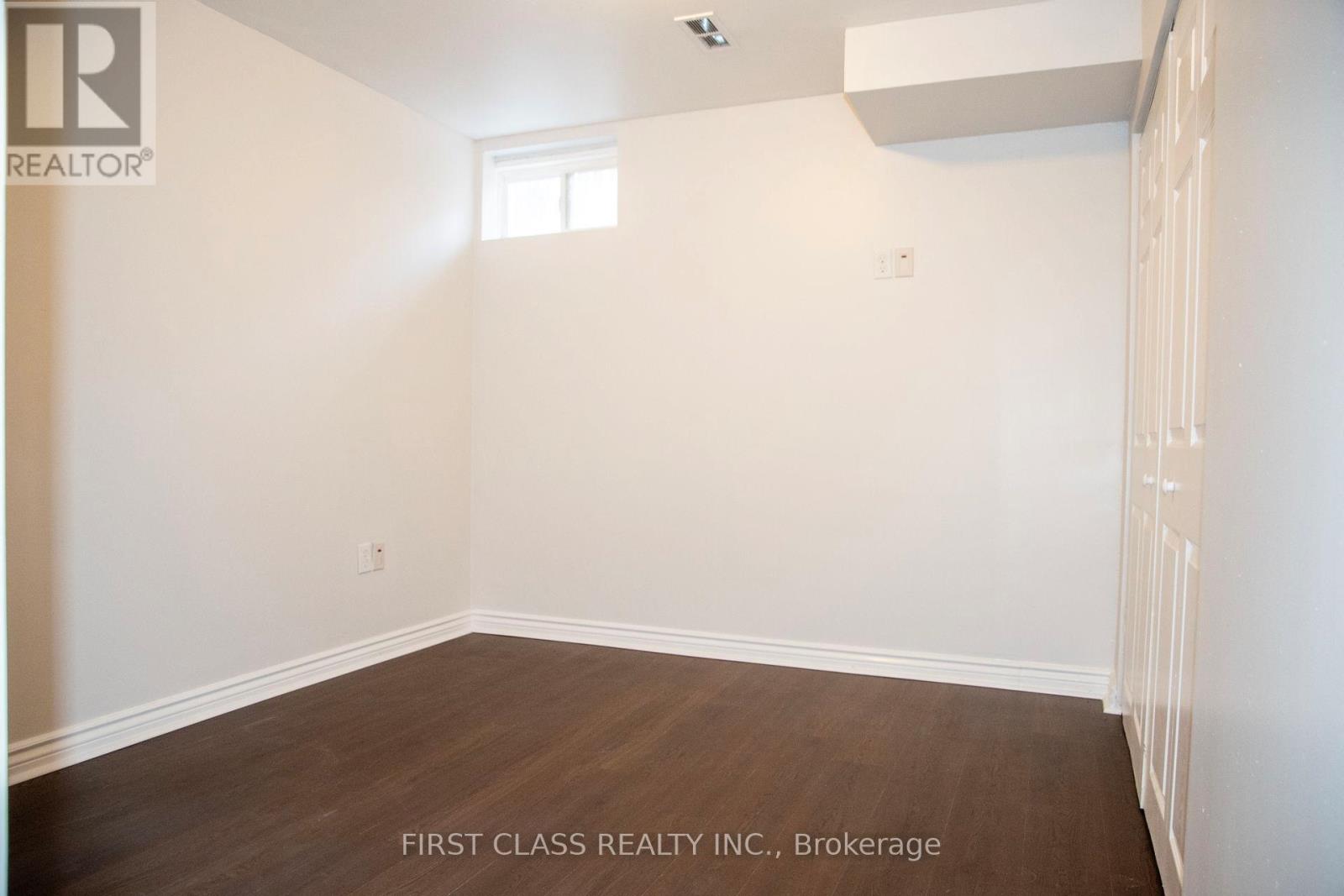 7224 Deanlee Court, Mississauga, Ontario  L5N 8R5 - Photo 14 - W13886544