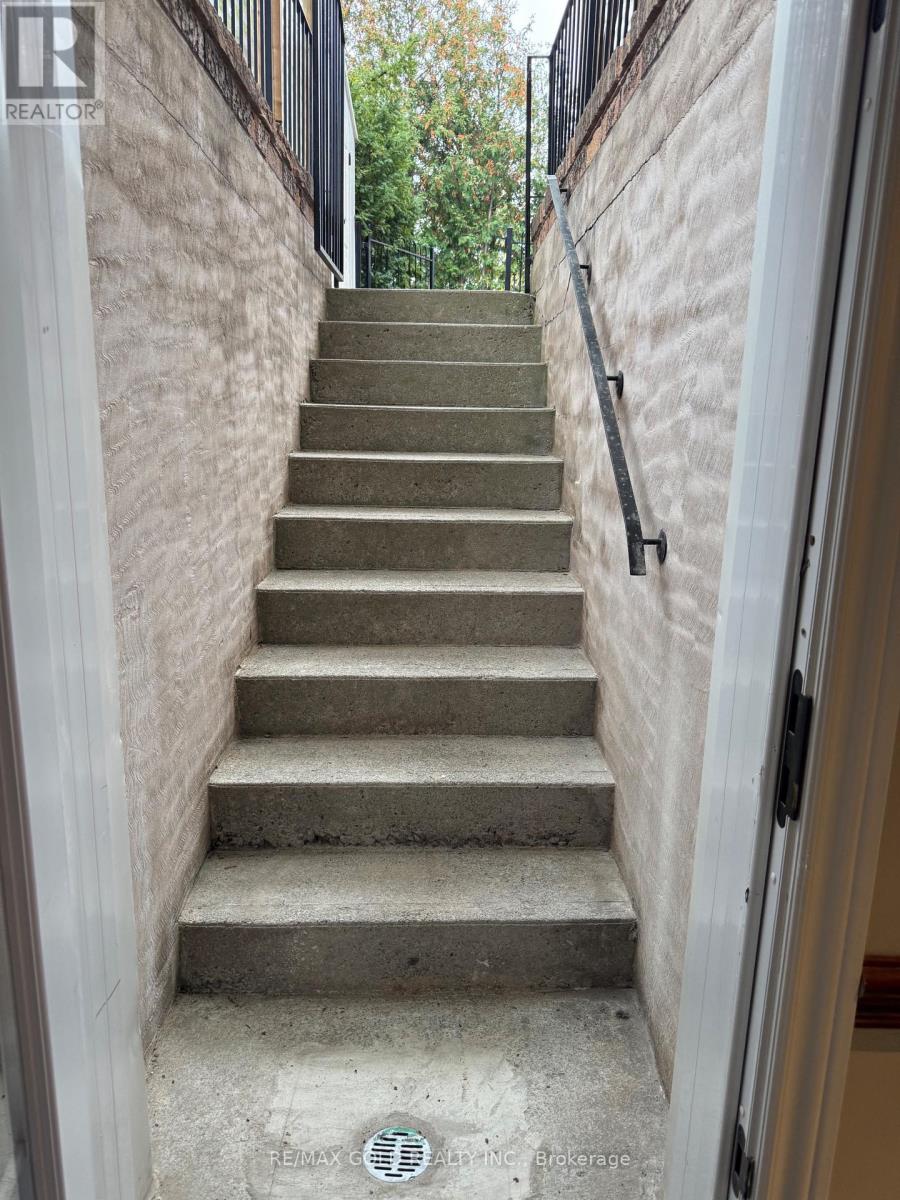 Basement - 41 Mountainberry Road, Brampton, Ontario  L6R 1J3 - Photo 10 - W13886514