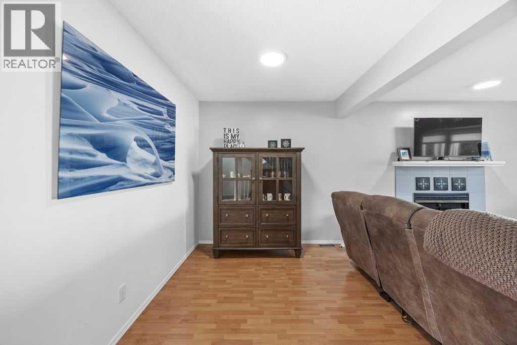 109 Patina Park SW, Calgary, Alberta  T3H 3E2 - Photo 9 - A2350322