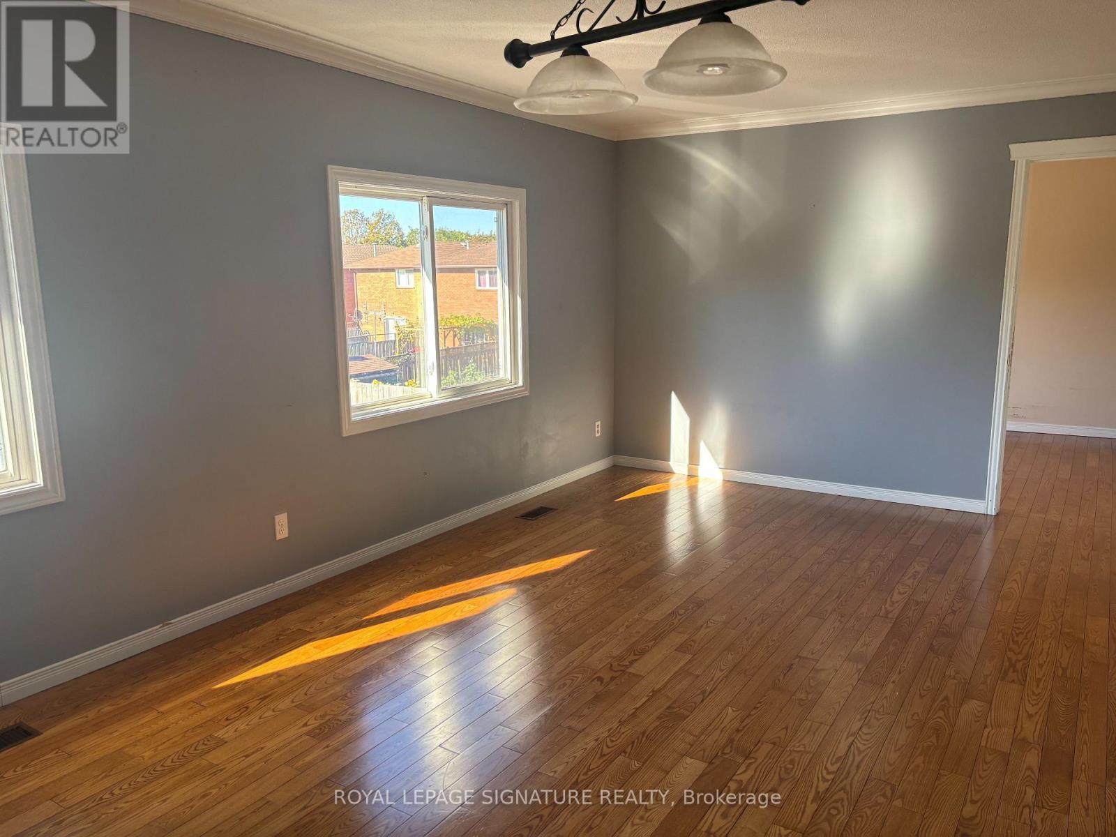 Upper - 232 Barton Street, Hamilton, Ontario L8E 9X9 - Photo 10 - X13886550
