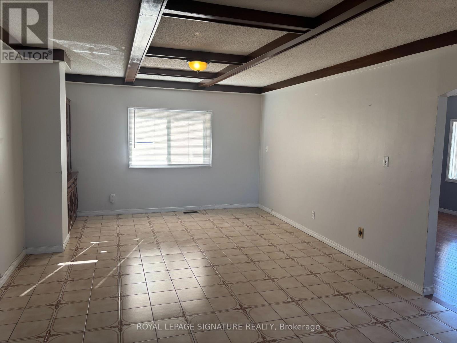Upper - 232 Barton Street, Hamilton, Ontario L8E 9X9 - Photo 12 - X13886550