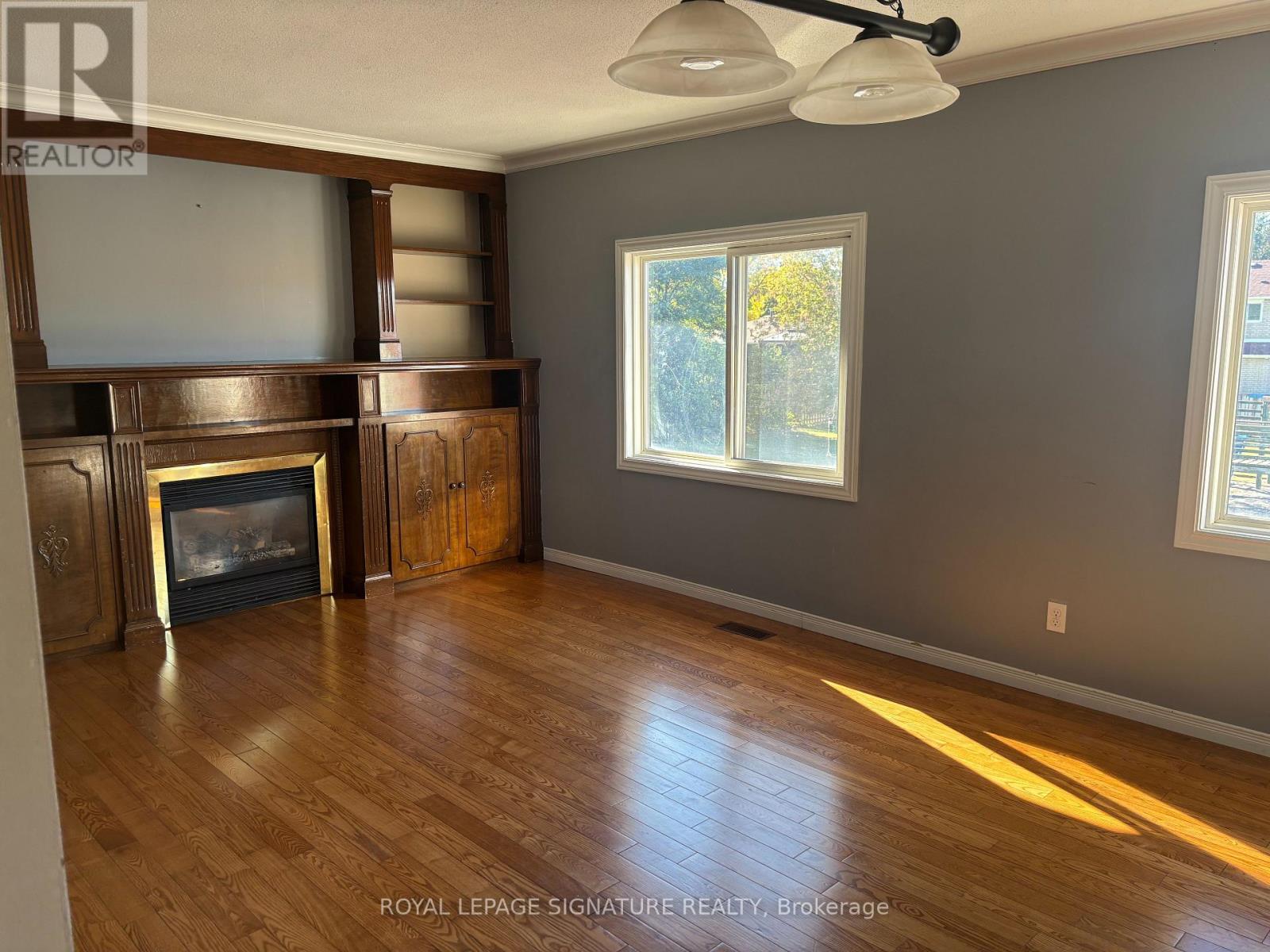 Upper - 232 Barton Street, Hamilton, Ontario L8E 9X9 - Photo 4 - X13886550