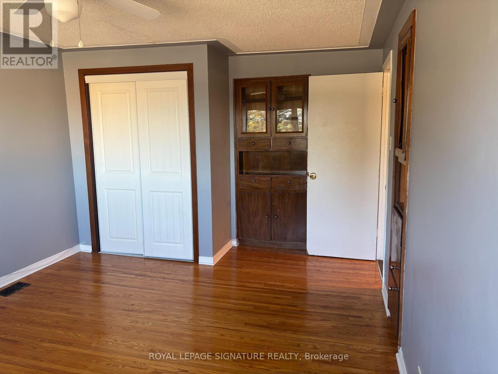 Upper - 232 Barton Street, Hamilton, Ontario L8E 9X9 - Photo 6 - X13886550