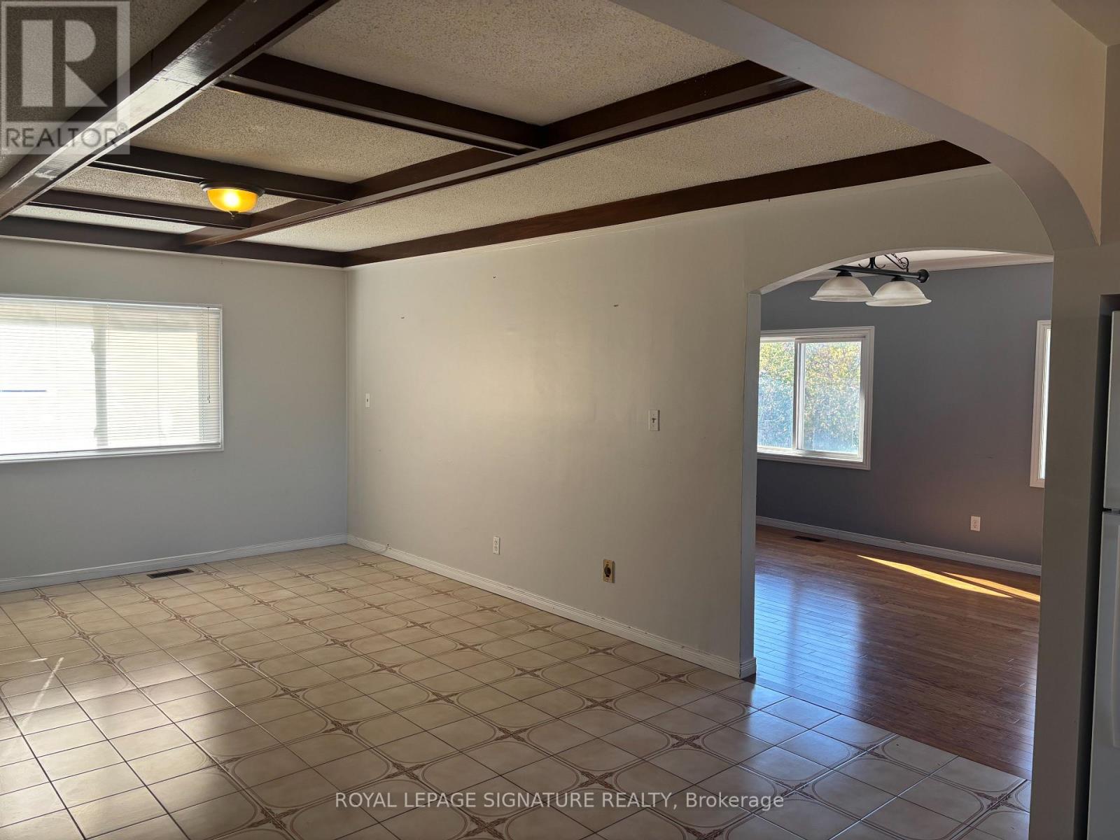 Upper - 232 Barton Street, Hamilton, Ontario L8E 9X9 - Photo 8 - X13886550