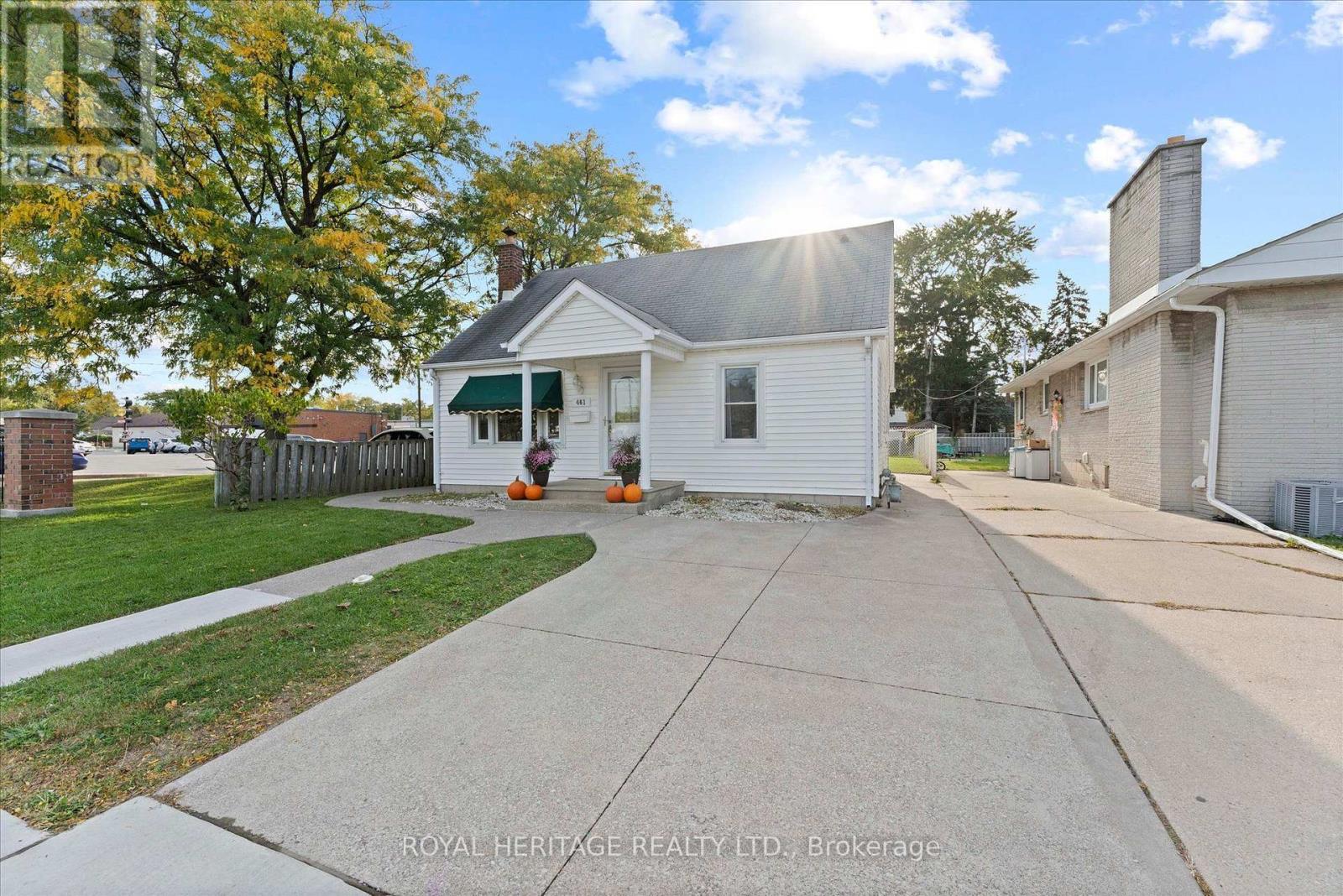 461 Lauzon Road, Windsor, Ontario  N8S 3M2 - Photo 3 - X13886556