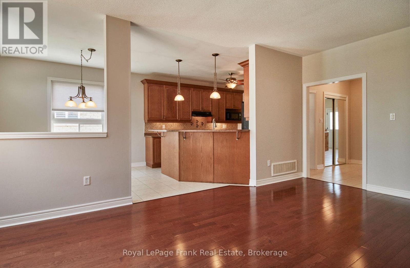 43 Helston Crescent, Whitby, Ontario  L1M 2K3 - Photo 14 - E13886572
