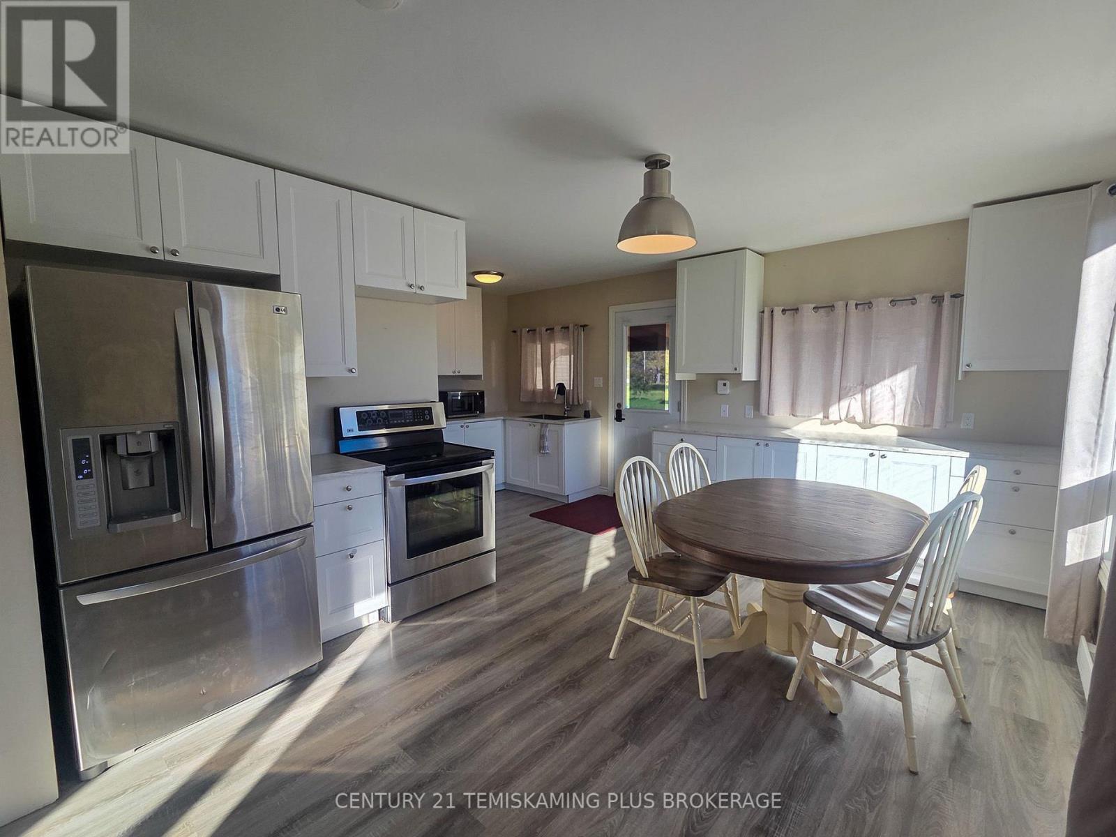 111 Second Avenue, Englehart, Ontario  P0J 1H0 - Photo 4 - T13886596