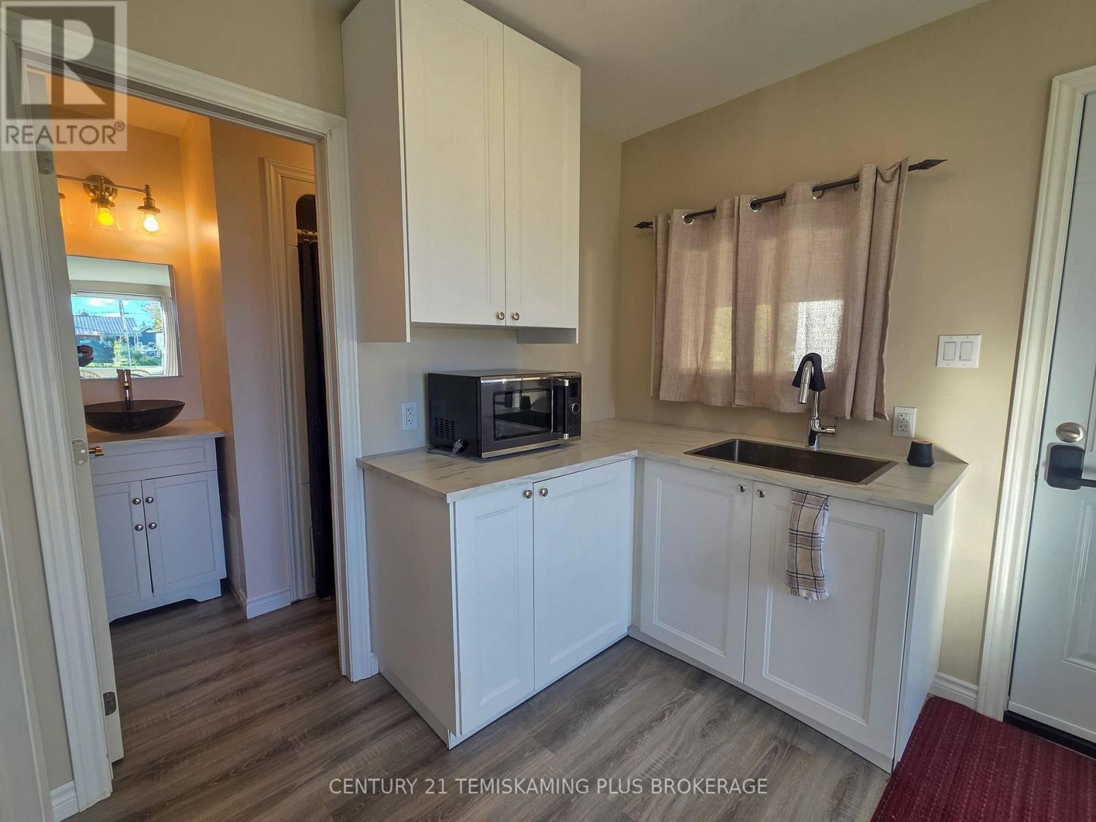 111 Second Avenue, Englehart, Ontario  P0J 1H0 - Photo 5 - T13886596