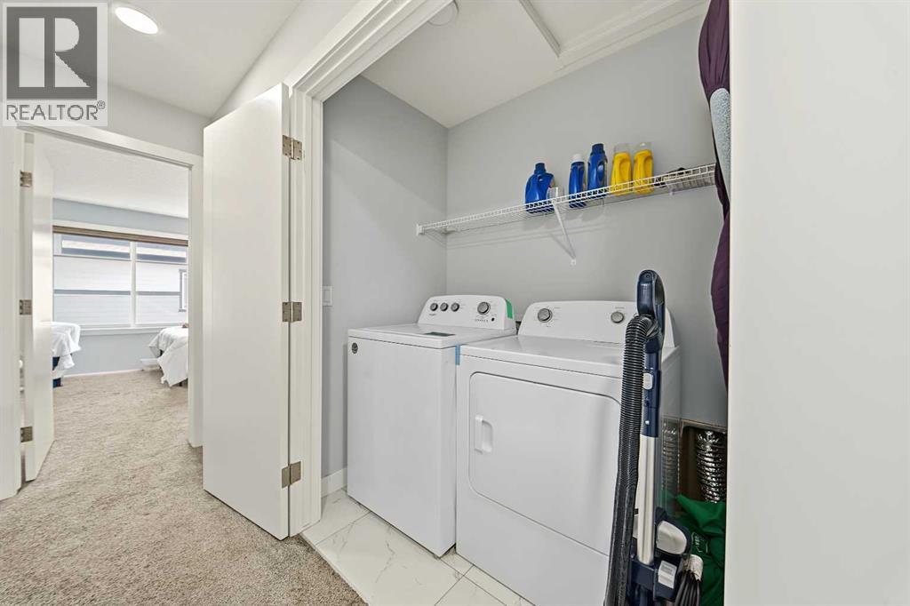 708, 95 Skyview Close NE