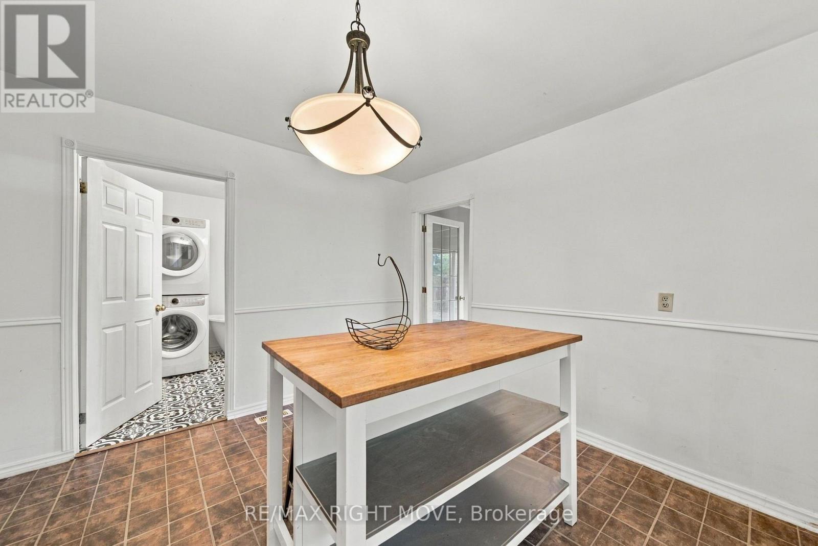 173 Barrie Road, Orillia, Ontario  L3V 2P6 - Photo 16 - S13886574