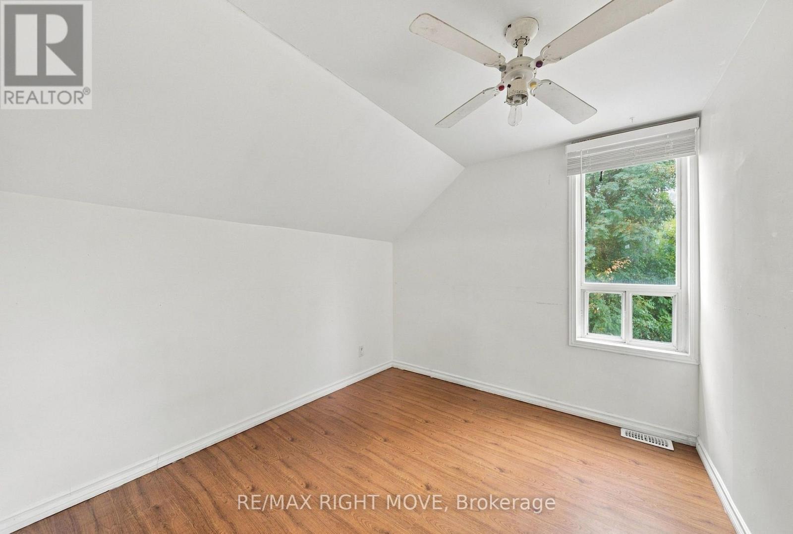 173 Barrie Road, Orillia, Ontario  L3V 2P6 - Photo 26 - S13886574