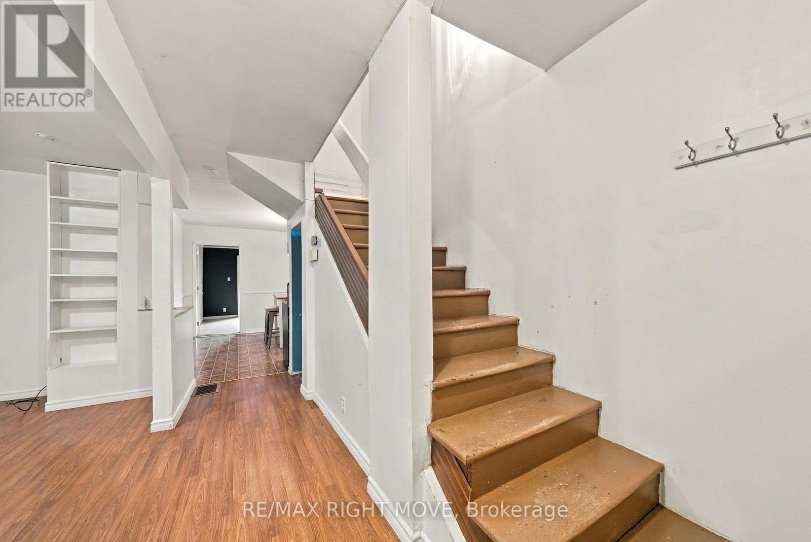 173 Barrie Road, Orillia, Ontario  L3V 2P6 - Photo 6 - S13886574