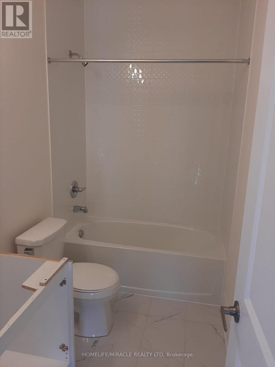 63 Hashmi Place E, Brampton, Ontario  L6Y 0H8 - Photo 12 - W13886570