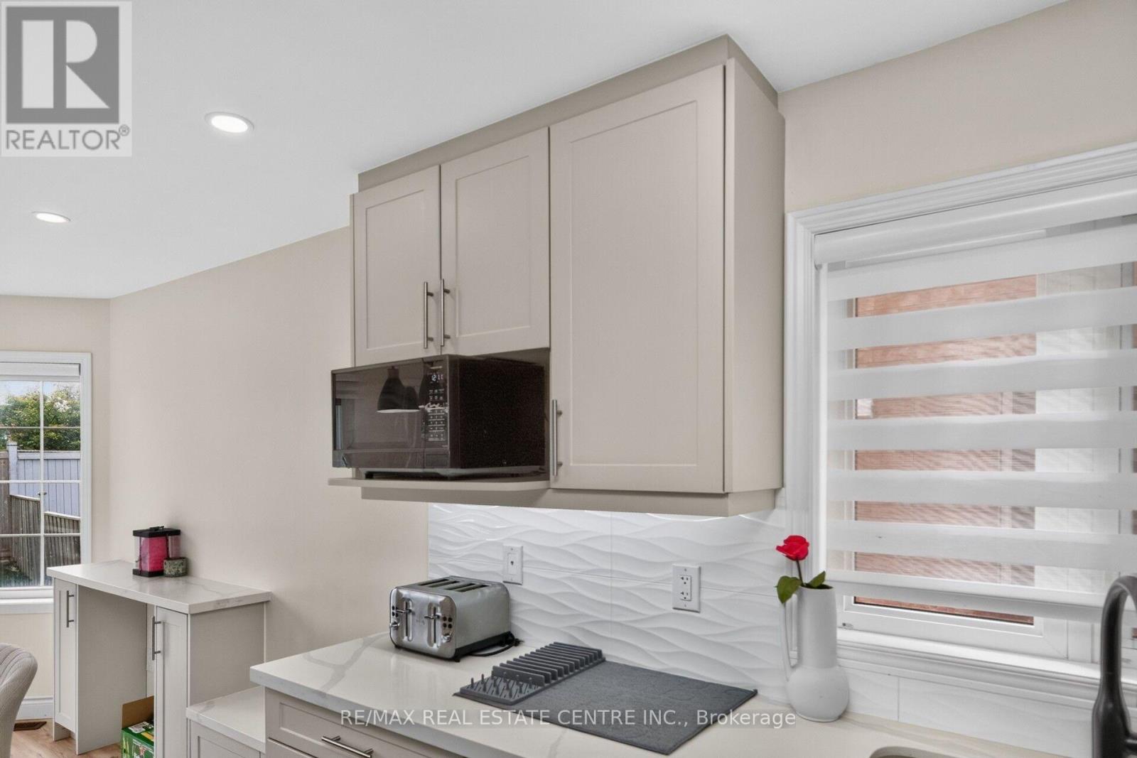 21 River Heights Drive, Brampton, Ontario  L6P 2M9 - Photo 19 - W13886594