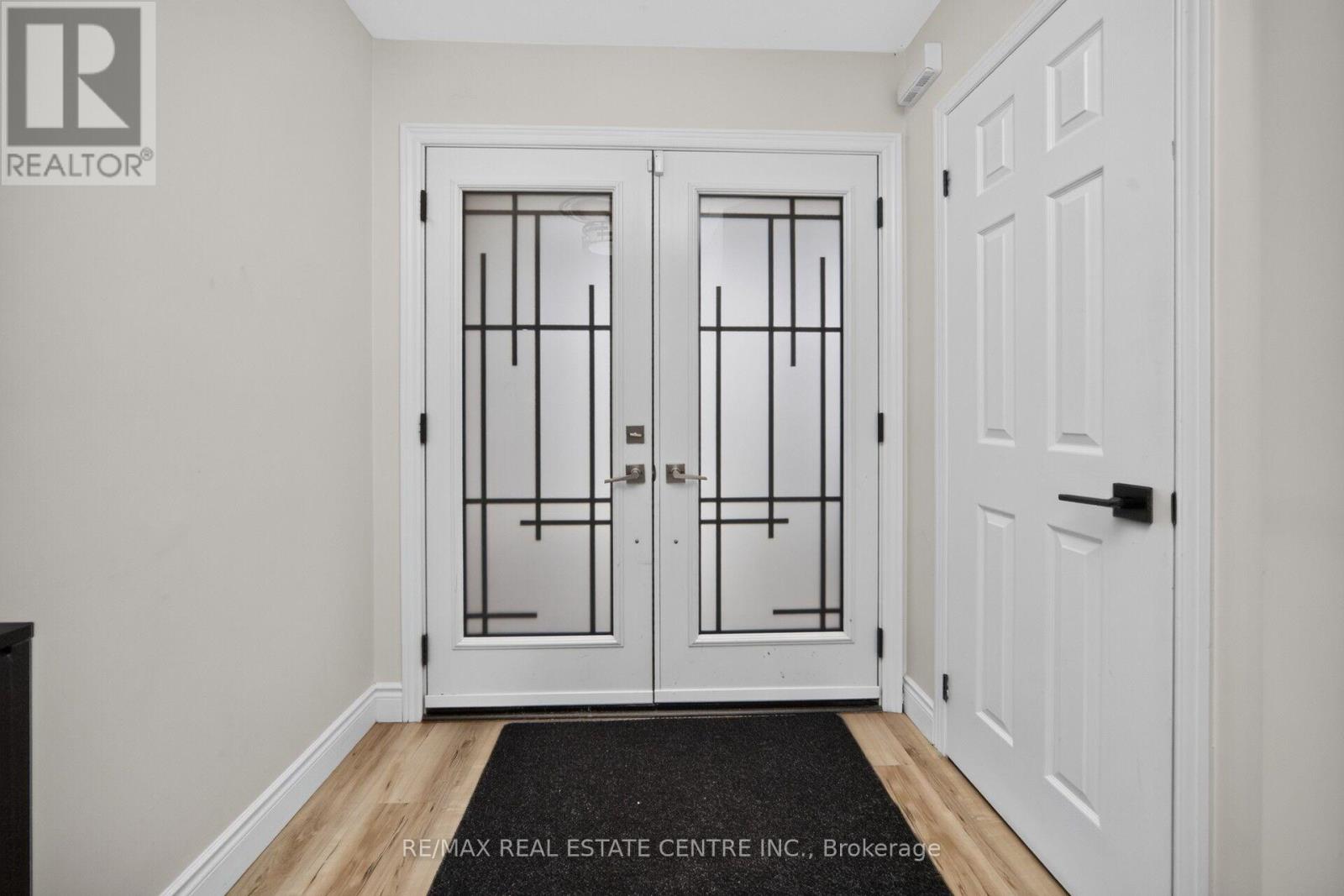 21 River Heights Drive, Brampton, Ontario  L6P 2M9 - Photo 6 - W13886594