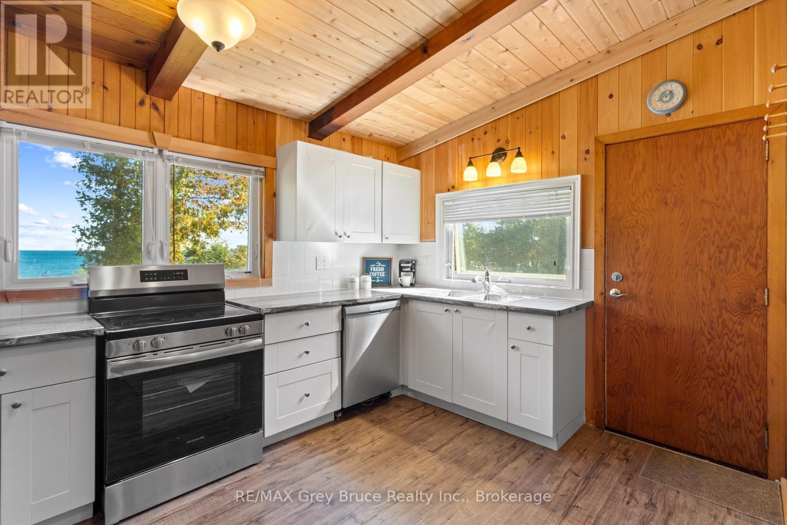 173 Isthmus Bay Road, Northern Bruce Peninsula, Ontario  N0H 1W0 - Photo 11 - X13866002