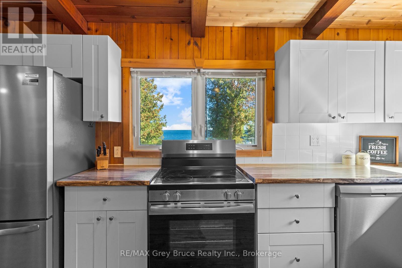 173 Isthmus Bay Road, Northern Bruce Peninsula, Ontario  N0H 1W0 - Photo 12 - X13866002
