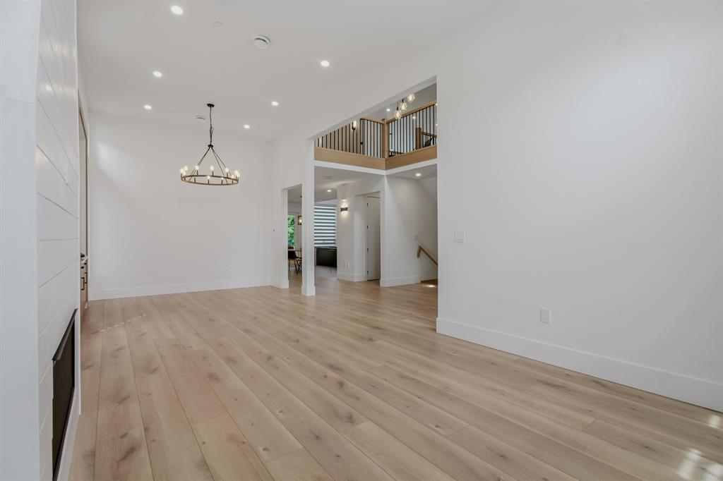 8701 Cleven Drive, Mission, British Columbia  V2V 6Y6 - Photo 16 - R3173848