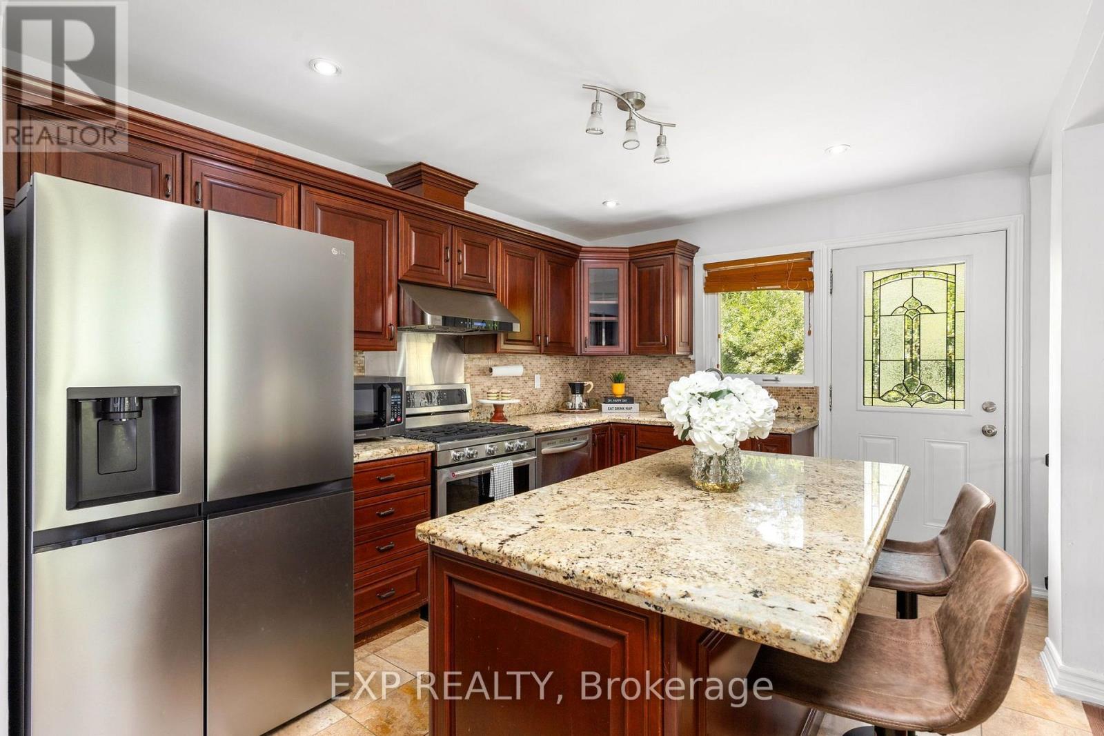 5 Tadcaster Place, Toronto, Ontario  M3B 1G6 - Photo 9 - C13886634