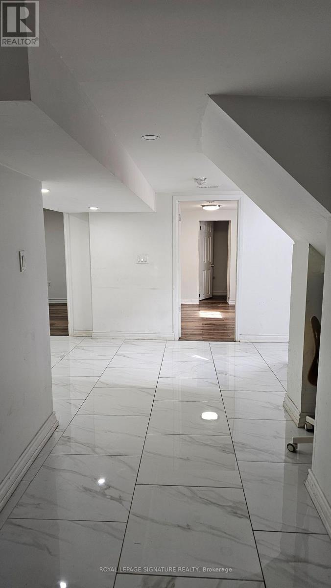 Lower - 772 Scarborough Golf Club Road, Toronto, Ontario  M1G 1J1 - Photo 11 - E13886614