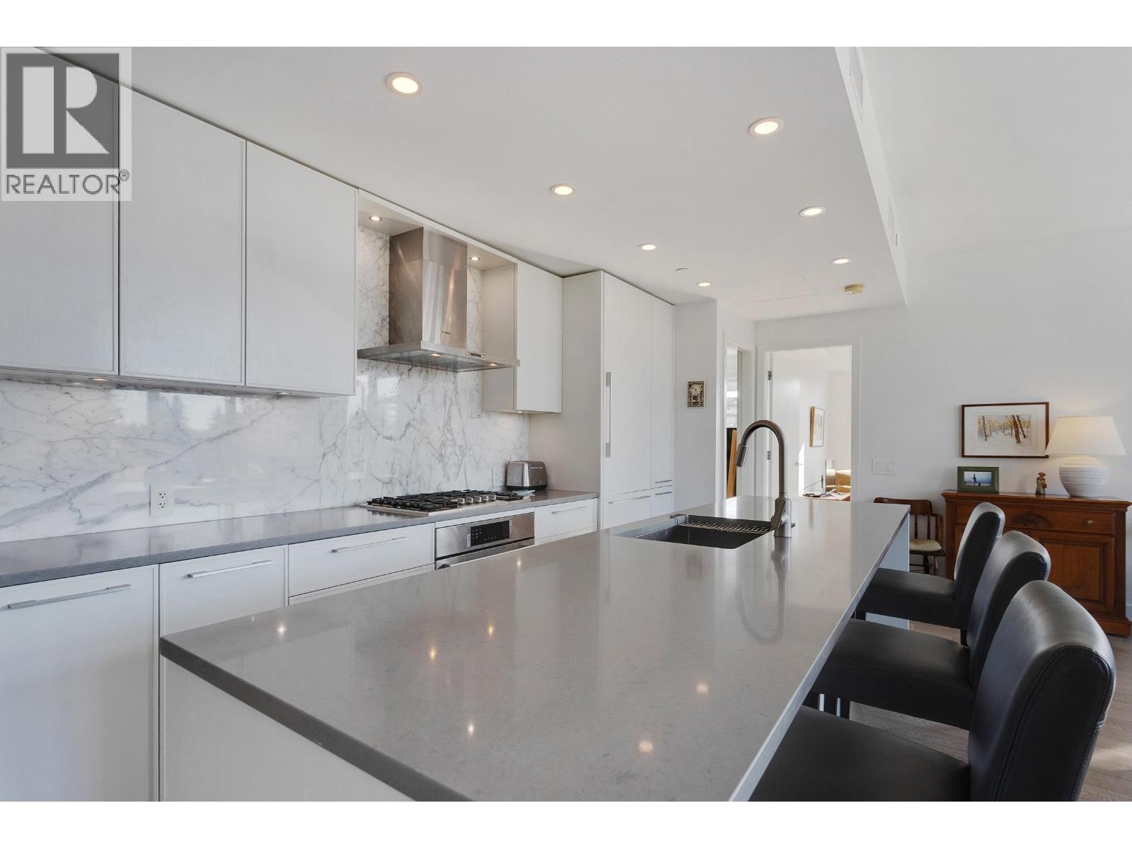 206 3220 Connaught Crescent, North Vancouver, British Columbia  V7R 0A5 - Photo 11 - R3174448