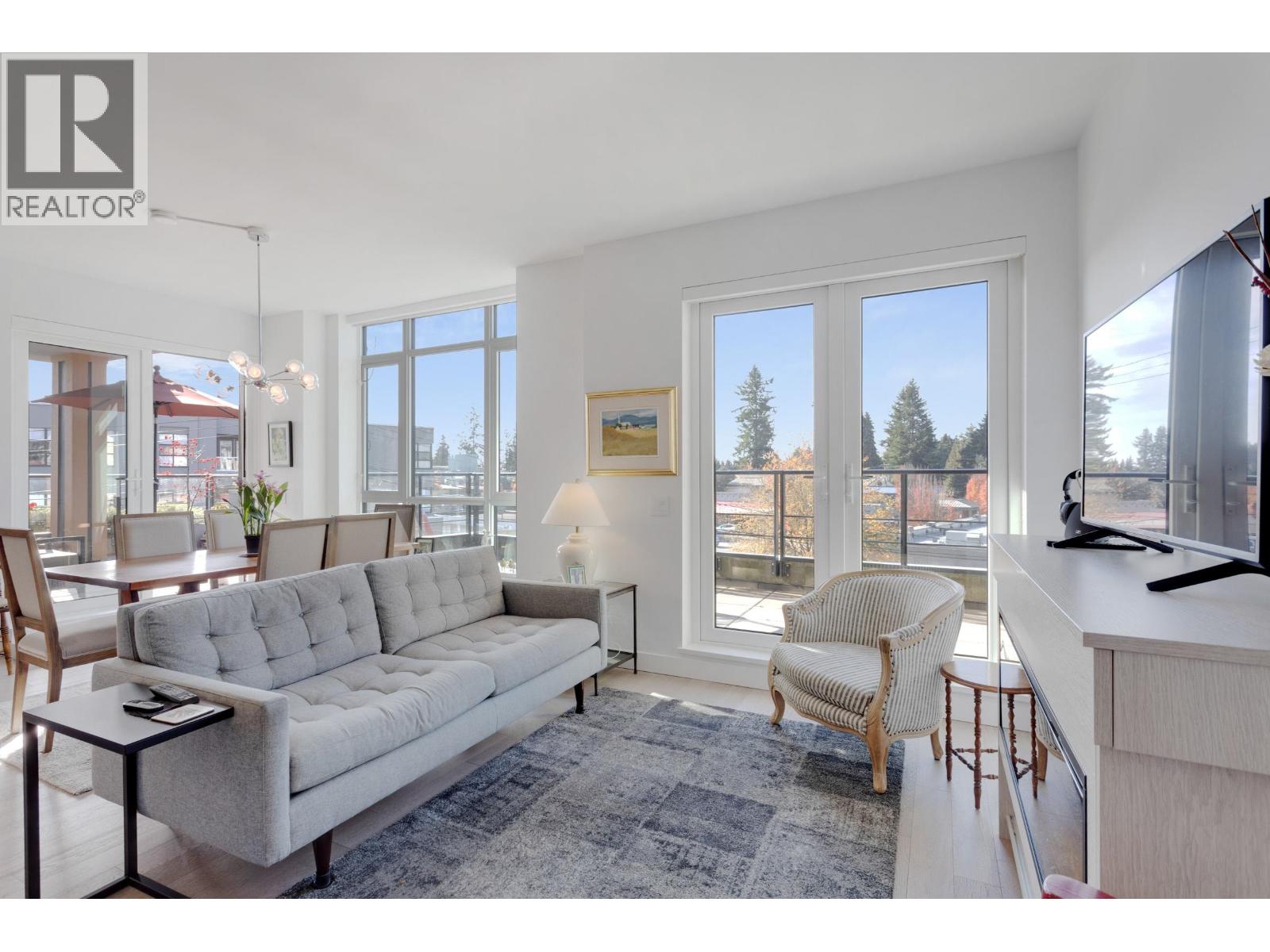 206 3220 Connaught Crescent, North Vancouver, British Columbia  V7R 0A5 - Photo 4 - R3174448